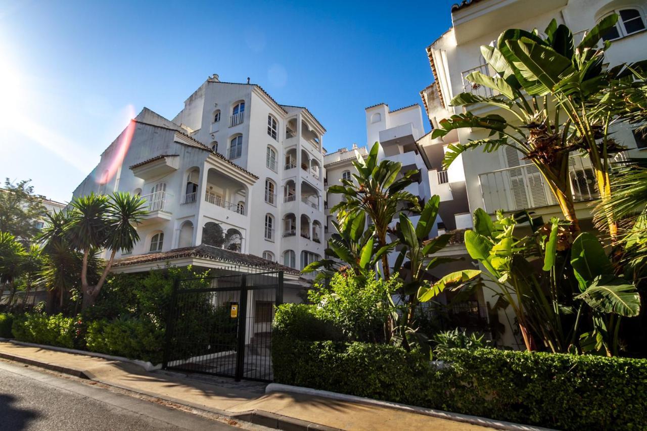 Marbella Banus Suites - Iris Tropical Garden Banus Suite Apartment Exterior foto
